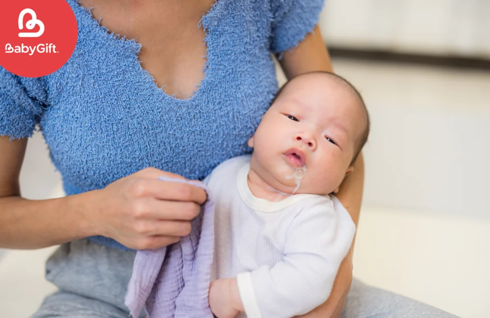 ลูกแหวะนมบ่อยผิดปกติไหม รวมสาเหตุและวิธีแก้ไข